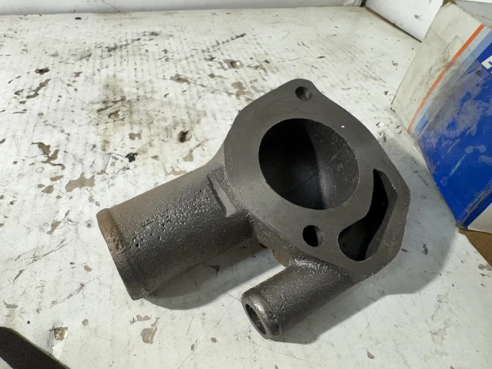 NORS EVERCO W-1407 toma de agua AMC Jeep 232 258 en línea 6 Foto 3 de 3