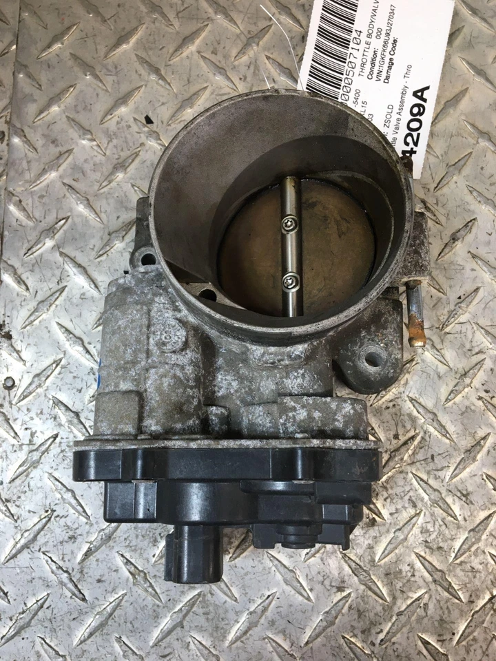 03 GMC YUKON XL 1500 Cuerpo de acelerador/montaje de válvula Conjunto de válvula de acelerador Foto 2 de 2