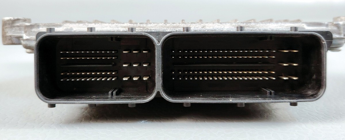ISUZU FORWARD 4HK1T-TCH ENGINE CONTROL UNITE ECU 8983867540