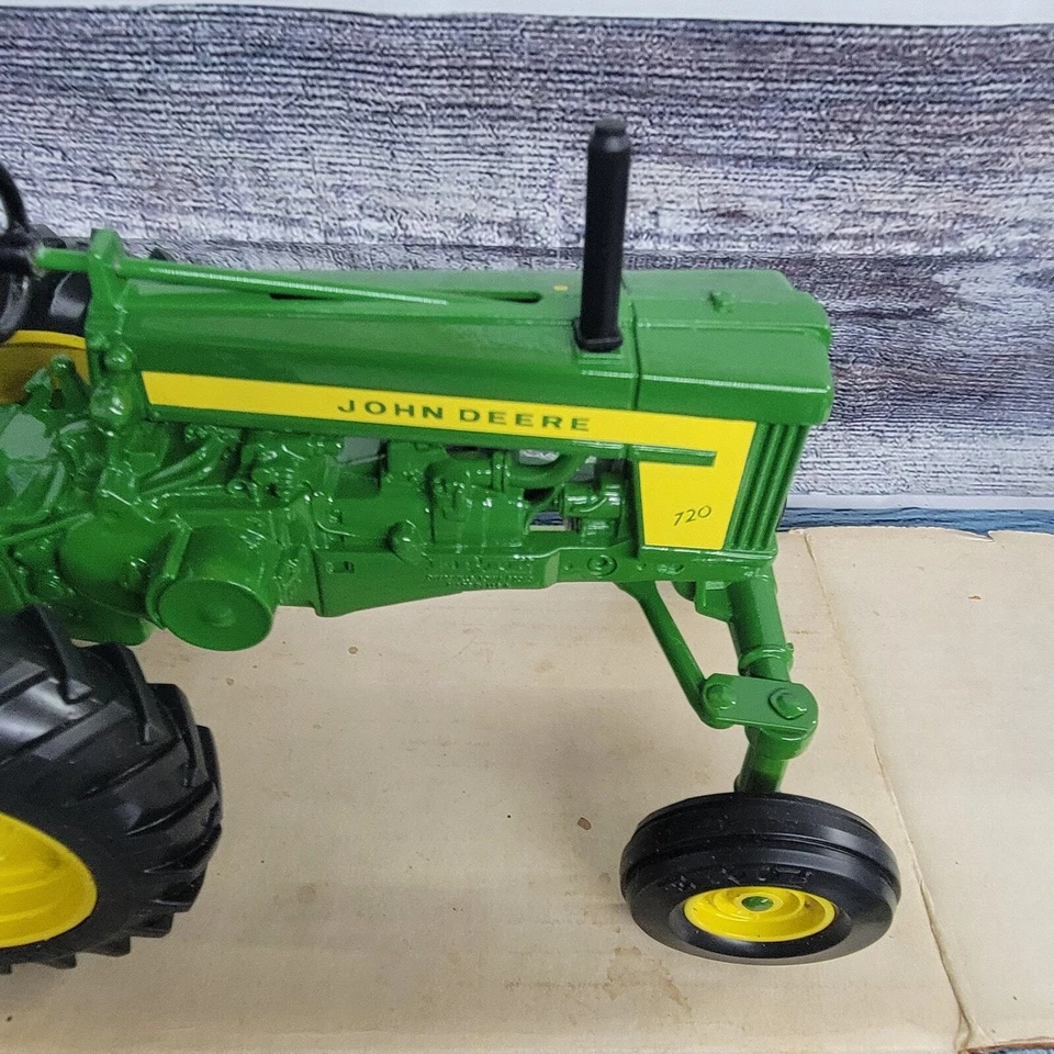 Vtg 1990 Ertl 1/16 scale John Deere 720 row-crop 2 cylinder expo green diecast  - Image 3 of 4
