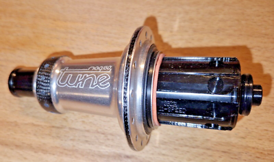 Moyeu Arrière Carbone Tune Mag 150 Skyline, 28 Trous, Rouge, Super Léger, Neuf Sous Blister
