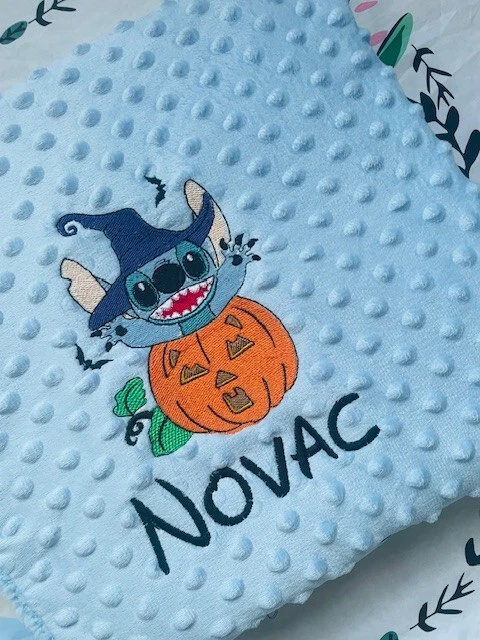 Manta personalizada Halloween Stitch|Manta bordada para Halloween Foto 2 de 4