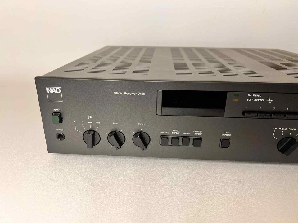 NAD 7130 立体声接收器 — 第 2/4 张图片