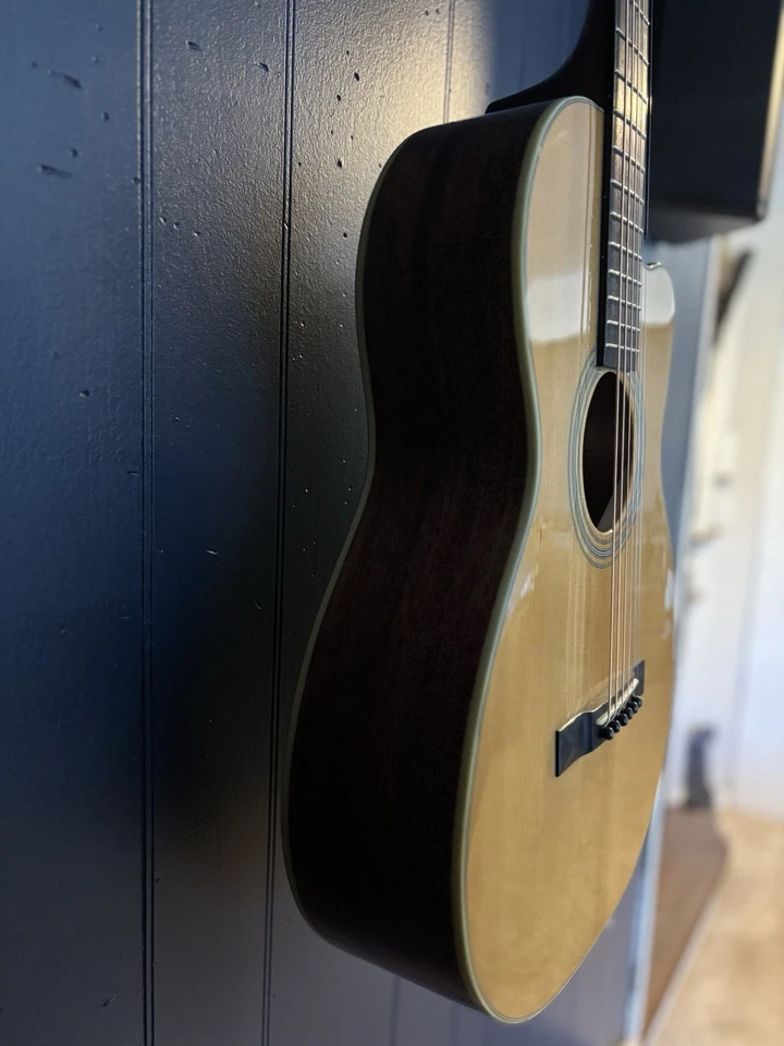 Guitarra acústica de salón Recording King RP1-16C tapa de abeto torrificada y bolsa de concierto Foto 4 de 4