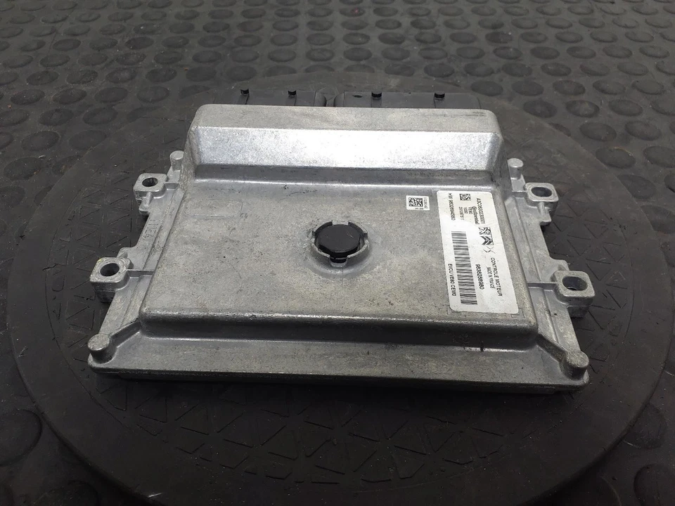 PEUGEOT 208 Engine Control Module ECU 2020-2023 9838288980 - Image 3 of 4