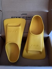 Zoomers Gold Swim Training Fins - Short Blade Design - Speed  Condition Size C