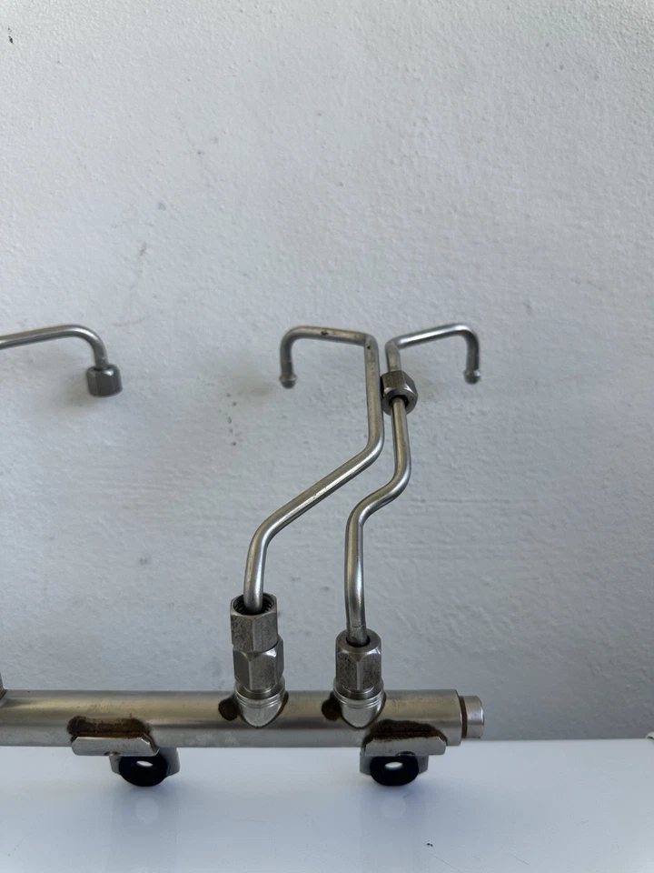 BMW E88 E90 E92 F10 F30 135 335 535 X5 X6 N55 Engine High Pressure Fuel Rail OEM - Image 3 of 4