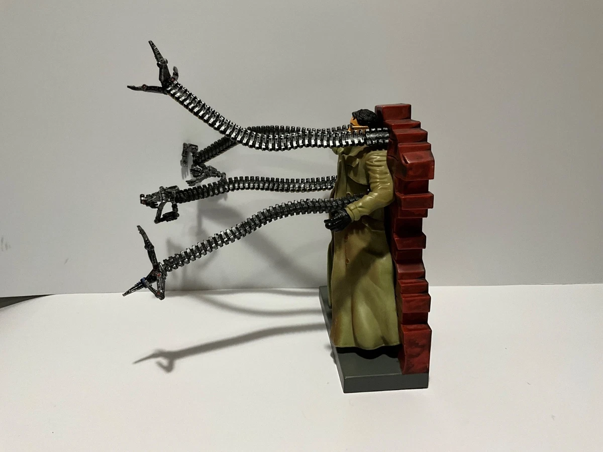 Doctor Octopus/Doc Ock Brick Wall Action Figure Spiderman 2. 2004 Toy Biz Marvel