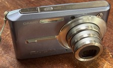 Casio EXILIM EX-S600 6.0MP Digital Camera - Gray With Charger