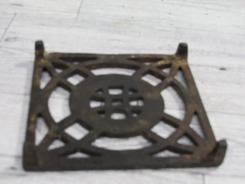 "REMACHE con patas de hierro fundido diseño celta 4 3/8"" x 4 3/8"" cuadrado" Foto 3 de 3