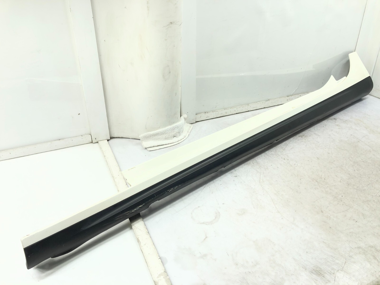 2014-2017 MASERATI GHIBLI S LEFT DRIVER SIDE SKIRT ROCKER PANEL OEM.