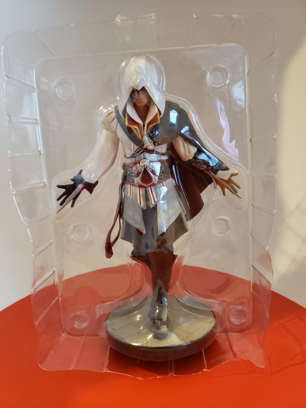 Attakus: New Assassin's Creed II Statues of EZIO