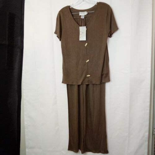 NWT Mia Nola Size 2 Top Pants 2 piece Outfit Set Fish Buttons Taupe MSRP $68 - Picture 1 of 7