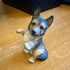 Hagen-Renaker German Shepherd Puppy Hand Painted Ceramic Figurine 3in 1985