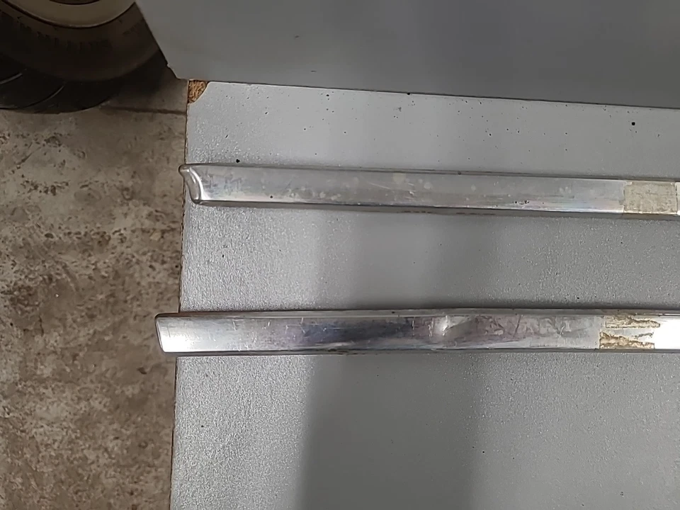 Moldura de moldura de cinturón de puerta Mopar 1970-74 Plymouth Cuda Foto 2 de 4