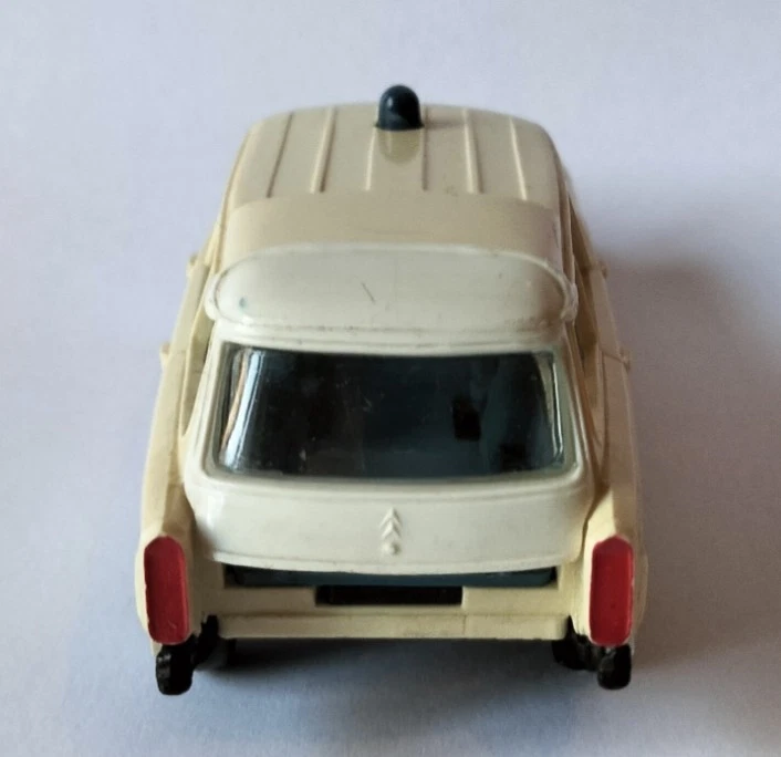Vintage Norev N°40 Ambulance Break ID 19 Citroen Ech 1/43 Incomplet - Photo 4/4