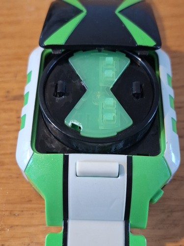 Ben 10 Omnitrix And Gadgets Bundle - Picture 14 of 19