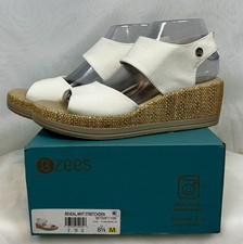 New BZees Women's Reveal Ankle Strap Wedge Sandals/ white / 8 1/2