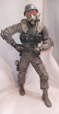 Resident Evil 4 HUNK  Neca Action Figure, 2006, 7''