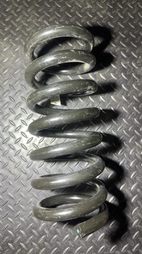 Muelles helicoidales delanteros Dodge Ram 3500 2013-2018 6817227AB Foto 3 de 4