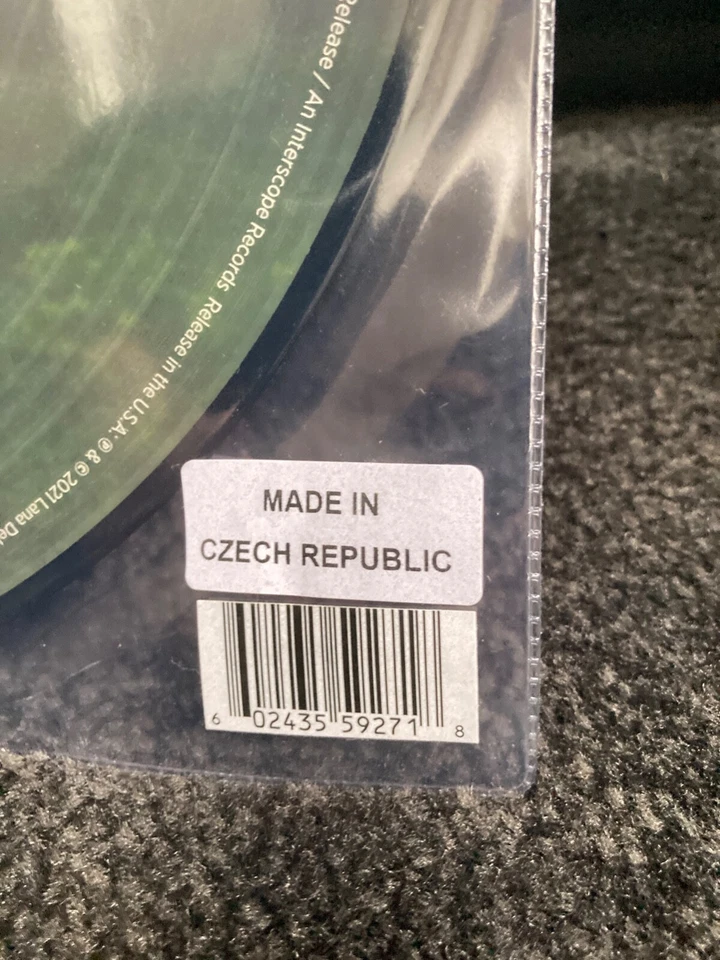 Lana Del Rey - Chemtrails Over The Country Club Picture Disc - BRAND NEW RARE! - Image 4 of 4