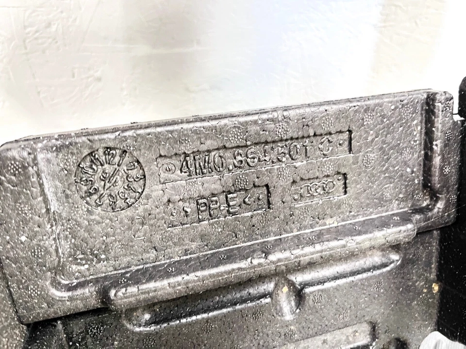 17-22 BENTLEY BENTAYGA MALETERO TRASERO REPUESTO PORTAHERRAMIENTAS INSERCIÓN DE ESPUMA OEM Foto 4 de 4