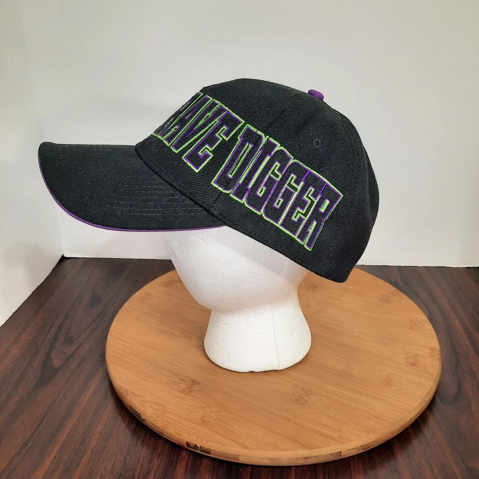 Monster Jam Grave Digger 帽子黑色刺绣拼字卡车赛车 2014 — 第 3/4 张图片