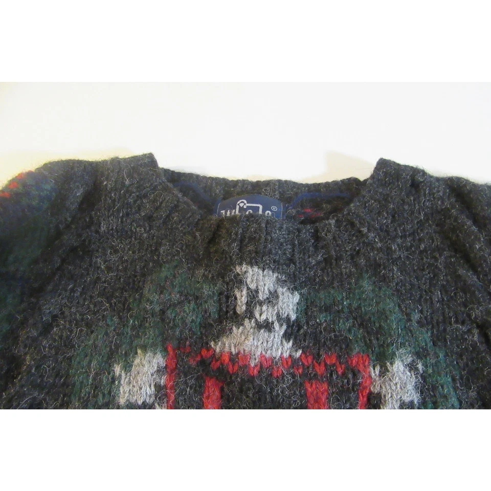 Rare Vtg. WOOLRICH Plaid Lion Shield Crest 100% Wool Pullover Sweater 90s Size M - Image 3 of 4