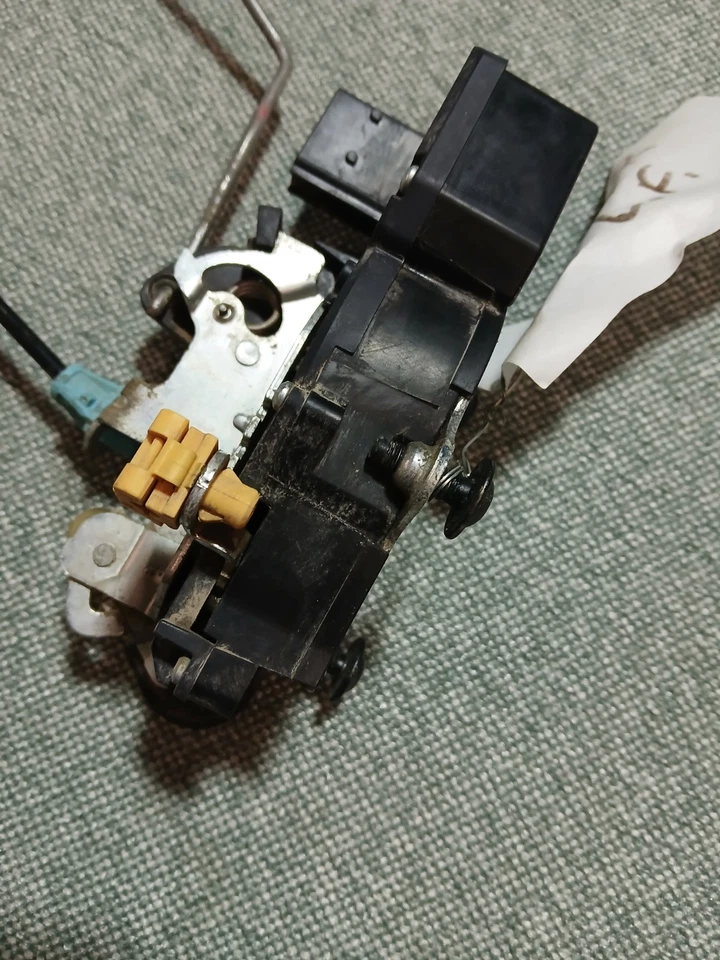 终身保修 - 2006 2007 年雪佛兰 HHR 门闩锁执行器前左 — 第 4/4 张图片