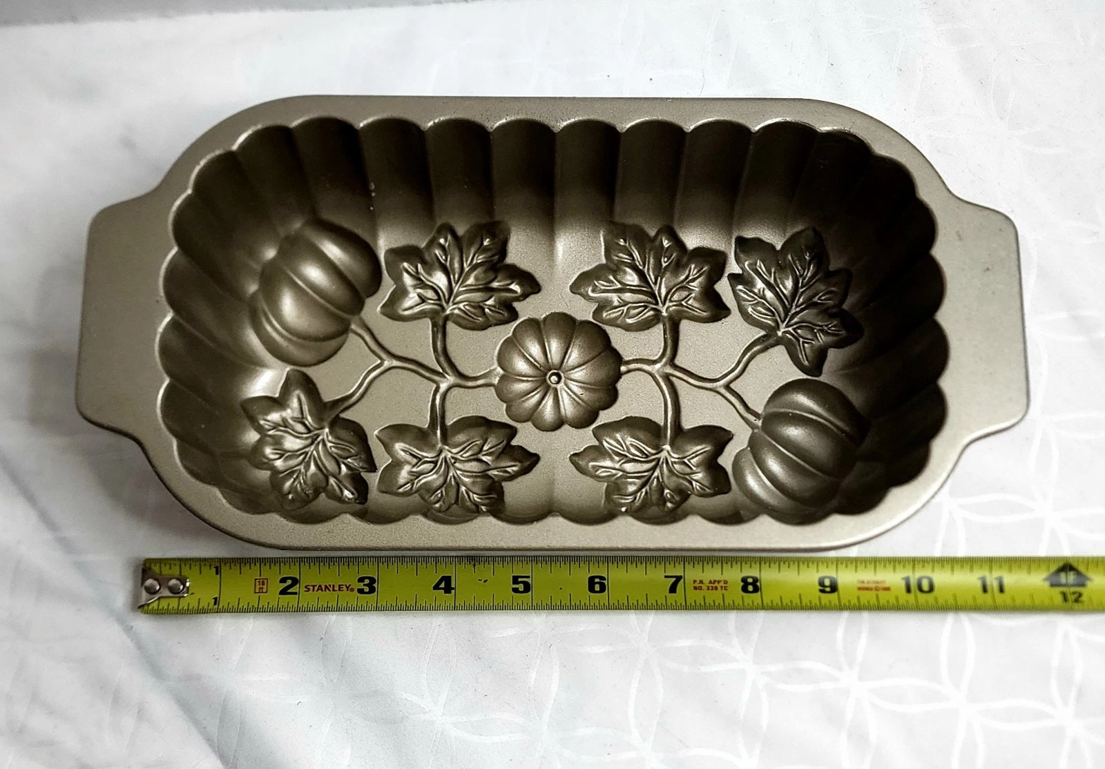 Nordic Ware USA 1 LB Pumpkin Loaf Cast Bread Pan Bake - Bronze / Gold Color