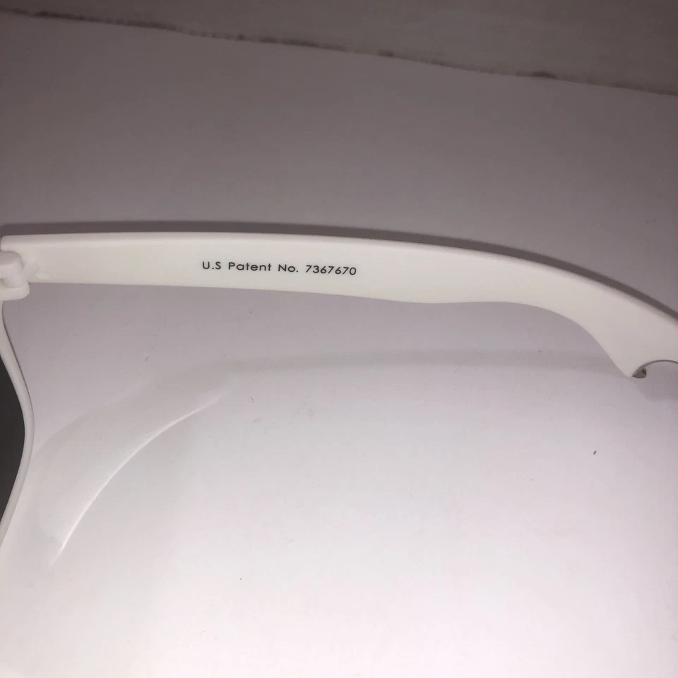 Victoria's Secret PINK Bottle Opener Plastic White Frame and Lenses Sunglasses - Image 4 of 4