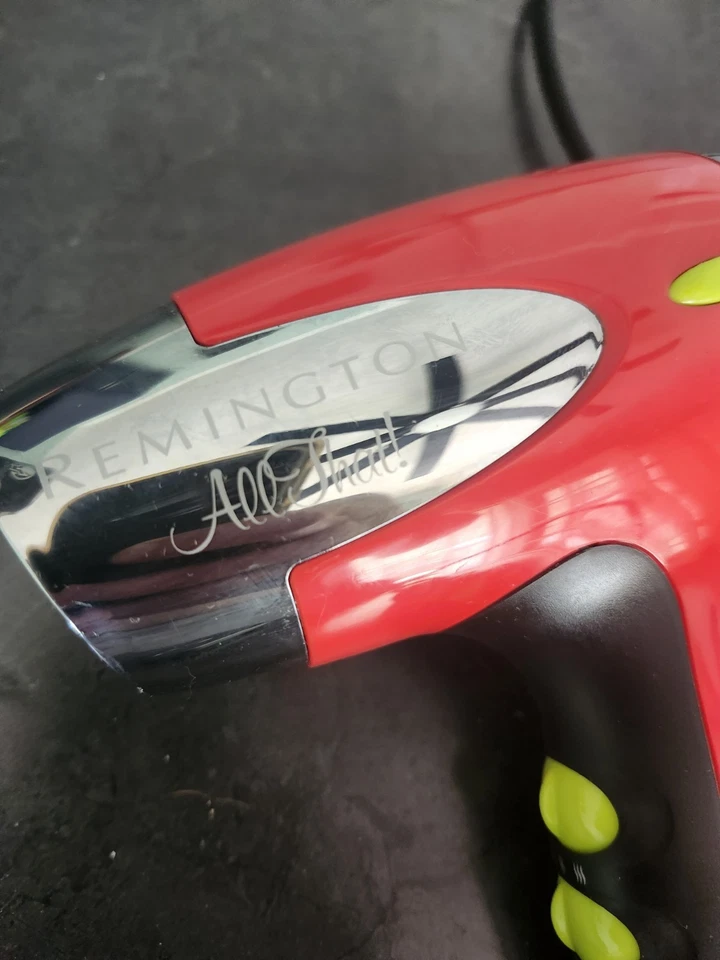Secador de pelo compacto Remington Red "All That" secado rápido sin frizz Ion D3310 Foto 4 de 4