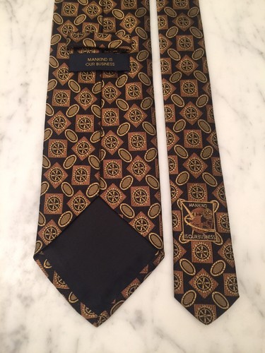 VIII MANTERO Mankind Is Our Business Tie Black Gold Geometric W3-5/8" L57" Silk - Picture 4 of 10