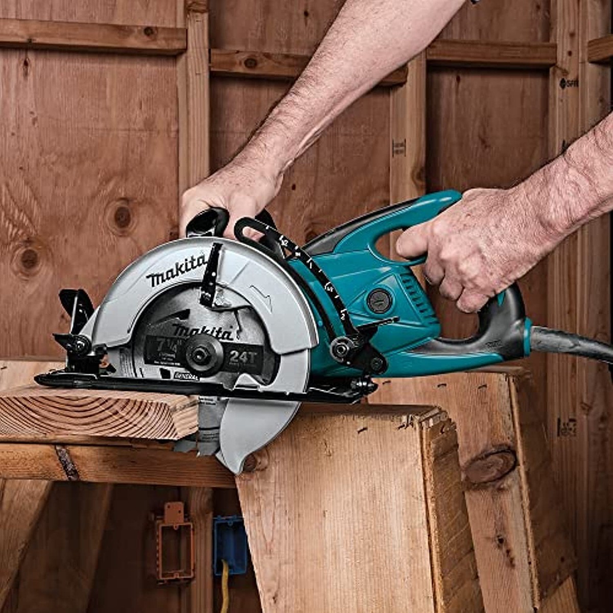 Makita 5477NB 7-1/4
