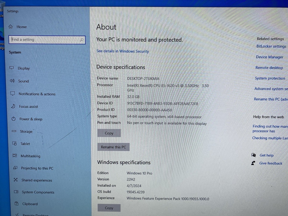 Dell Precision T5810 Xeon E5-1620 V3 32GB RAM 256GB SSD+4TB Dell Precision T5810 Xeon E5-1620 V3 32GB RAM 256GB SSD+4TB