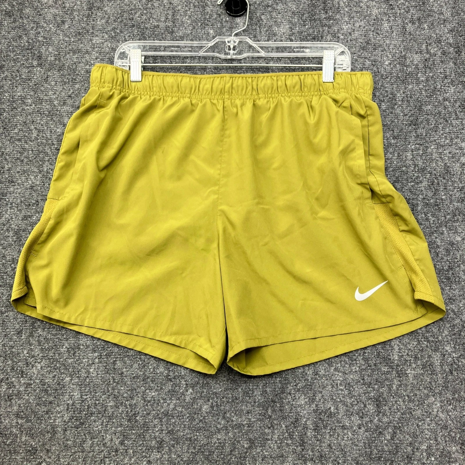 Nike Dri-FIT Mens Running Shorts Moss Green Mesh Lined Pockets Large *READ