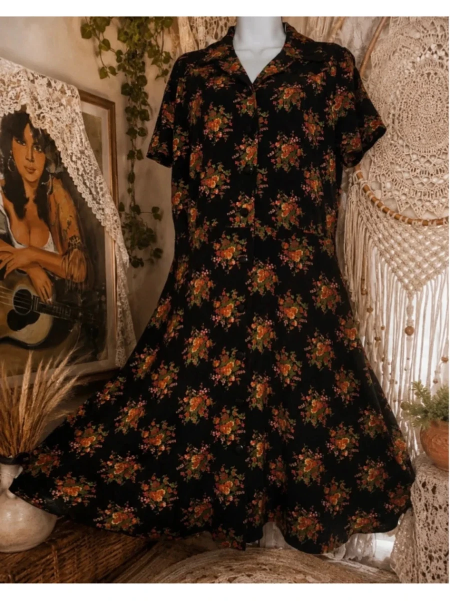 90s vintage dresses 90's Old Fashioned Style 90's Shell Button Dotted Dress 90s shirtwaist style dress in amethyst purple Mini Dresses Flying Apple