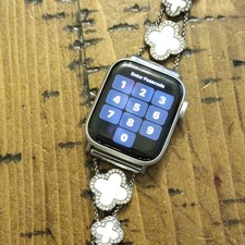 Apple Watch SE 40mm GPS. LOCKED. SOLD AS IS fa