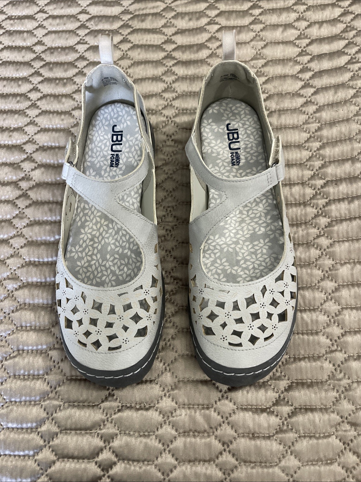 JBU Women's Sandals Gray 9.5 Closed Toe Adjustable Strap Memory Foam