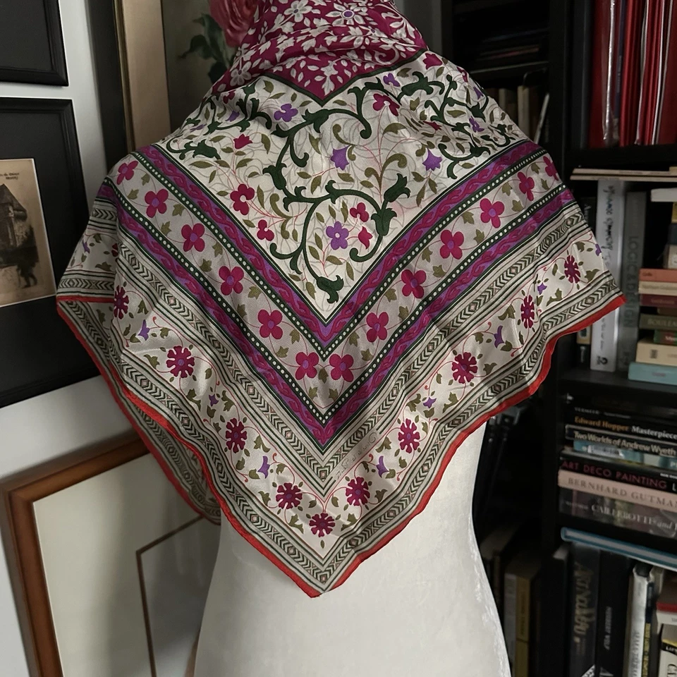 De Colección Oscar De La Renta 31" X 31" 100% Seda Bufanda Transparente Multicolor Floral Foto 3 de 4