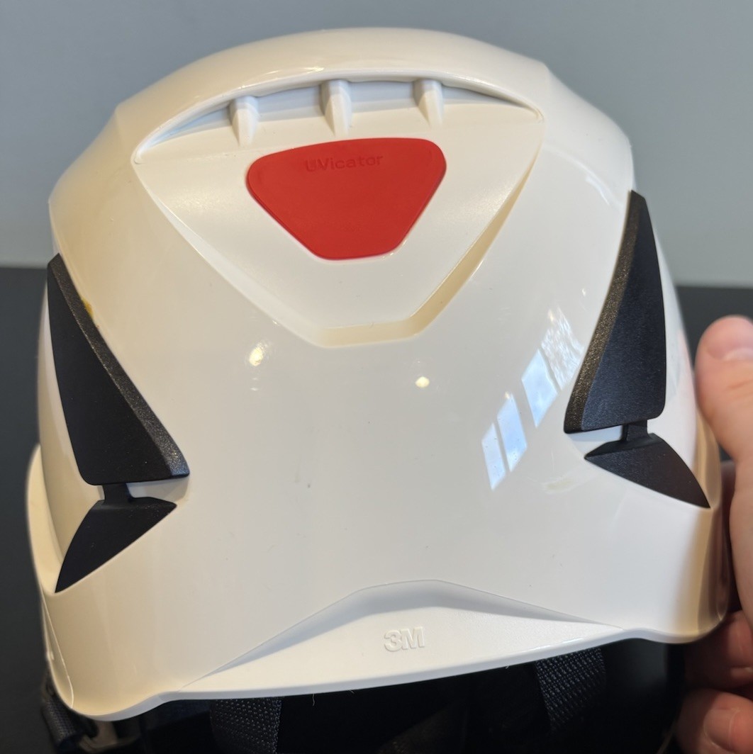 3M SecureFit Safety Helmet White X5001-ANSI Climbing Style Ratchet X5000 Size 50