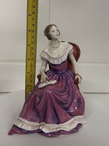 Very Rare Young Queen Victoria HN4475 – Royal Doulton Figurine Limited Edition - Picture 13 of 16