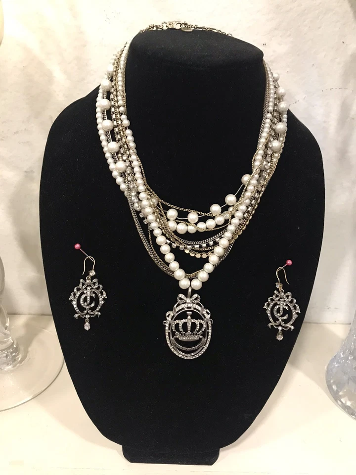 COLLAR Y PENDIENTES A JUEGO DE PERLAS MULTI FILA JUICY COUTURE APENAS USADOS
