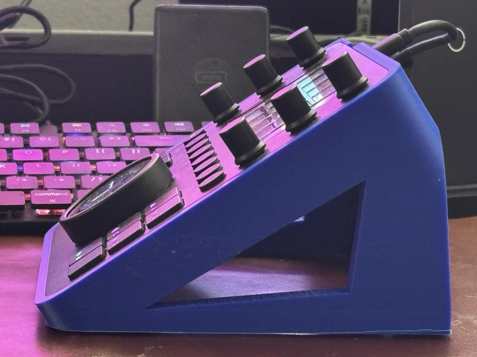 LoupeDeck CT Gaming Streaming Productivity Stand - 3D Printed 35degrees - Image 2 of 4