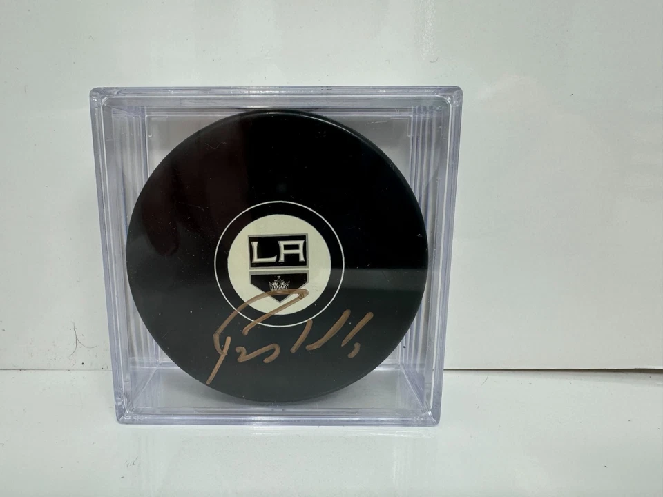 Bernie Nicholls Los Angeles Kings Firmado NHL Autógrafo Disco Dorado Automático Foto 4 de 4