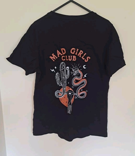 Mad Girls Club Slogan Crew Neck Neckline Tee T-shirt Size 14 Large $4 EXPRESS