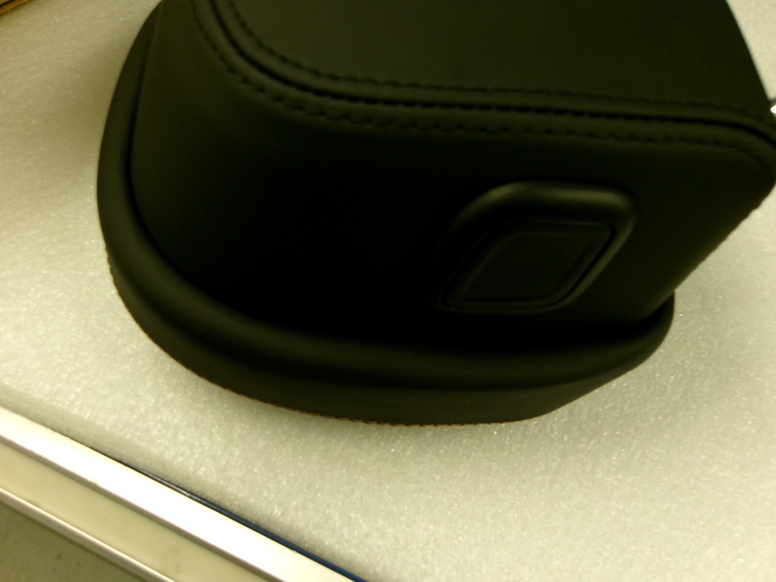 MASERATI LEVANTE SEAT HEADREST LEFT OR RIGHT FRONT 2021-2022