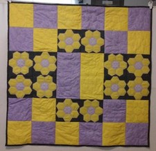 Beautiful Handmade Hexagon Pieced/ Applique Finished Baby Quilt 42x42