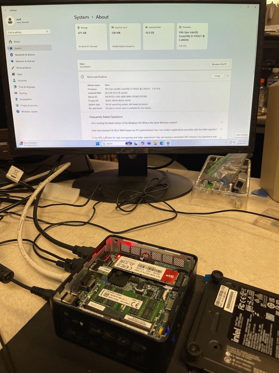 Intel NUC NUC11TNK i5-1135G7 @2.4Gz /32GB Ram/512GB M2 SSD