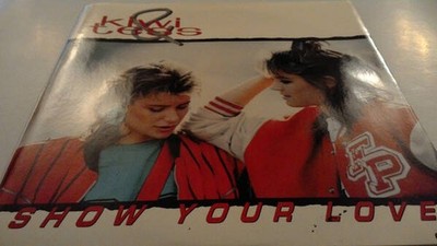 Kiwi & Tess - Show Your Love (VINYL)